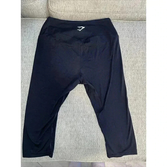 gymshark capri leggings black medium EUC - Picture 5 of 5